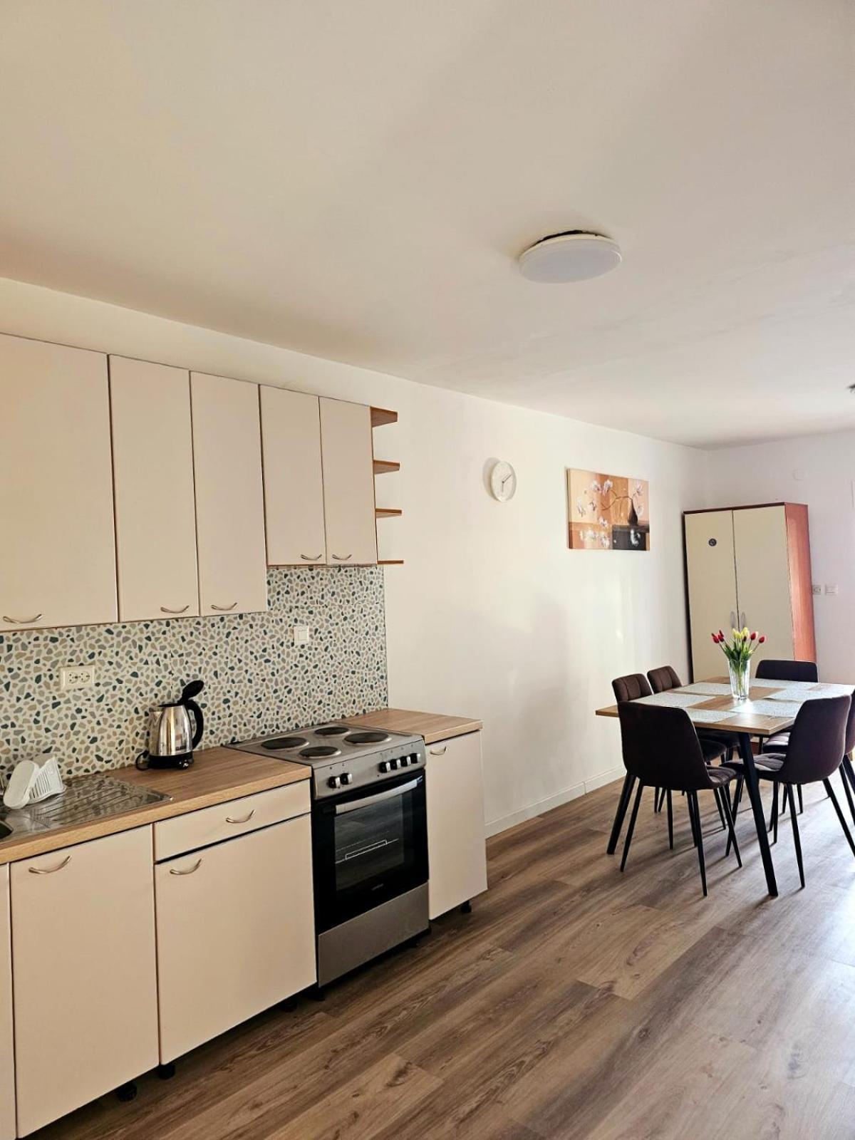 Villa Roing S Stanici Εξωτερικό φωτογραφία
